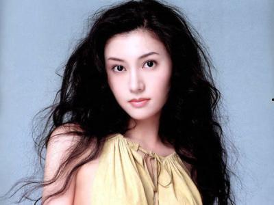 收欧美女明星小说,揭秘时尚圈背后的故事