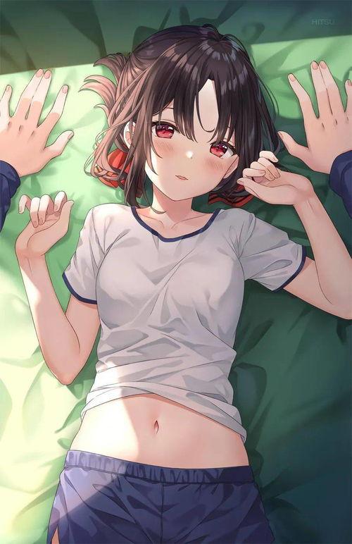 丝袜本子谁画的好,谁的作品独领风骚？