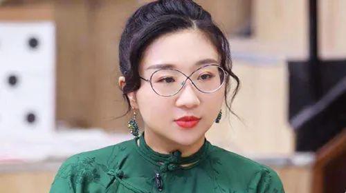 傅首尔 视频,揭秘情感表达的独特魅力