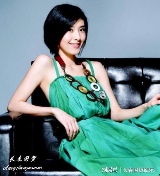 歌手门丽老公照片,揭秘歌手背后的温馨家庭生活