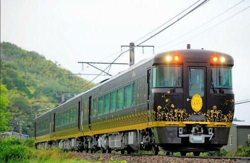 日本火车车厢,揭秘日本火车车厢的精致与魅力